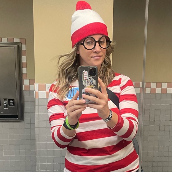 Meet your Posher, Danielle - Picture 1 of 1